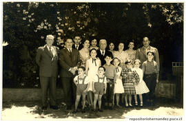 Roberto Hernández y su familia. Horacio Hernández Anderson a la izquierda